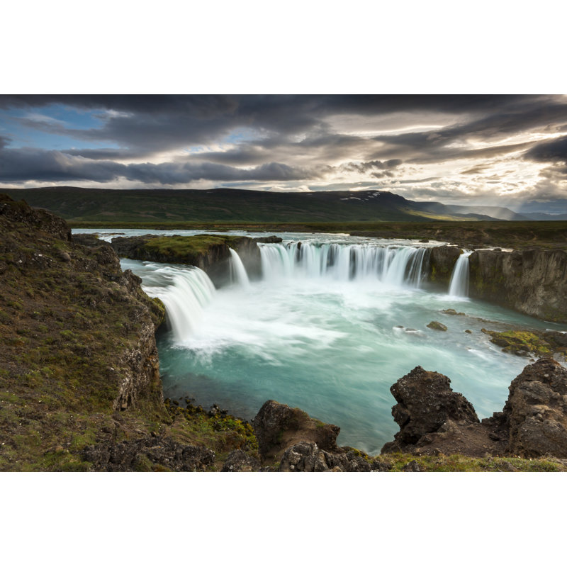 Godafoss Waterfall - Photographie sur toile tendue, H 8 po x l 12 po x P 1 po