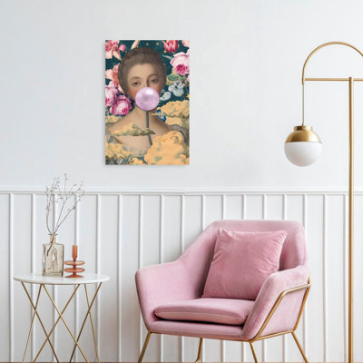 Affiche murale fleurie surréaliste avec motif de gomme à mâcher, portrait classique, onirique et élégant de fleurs