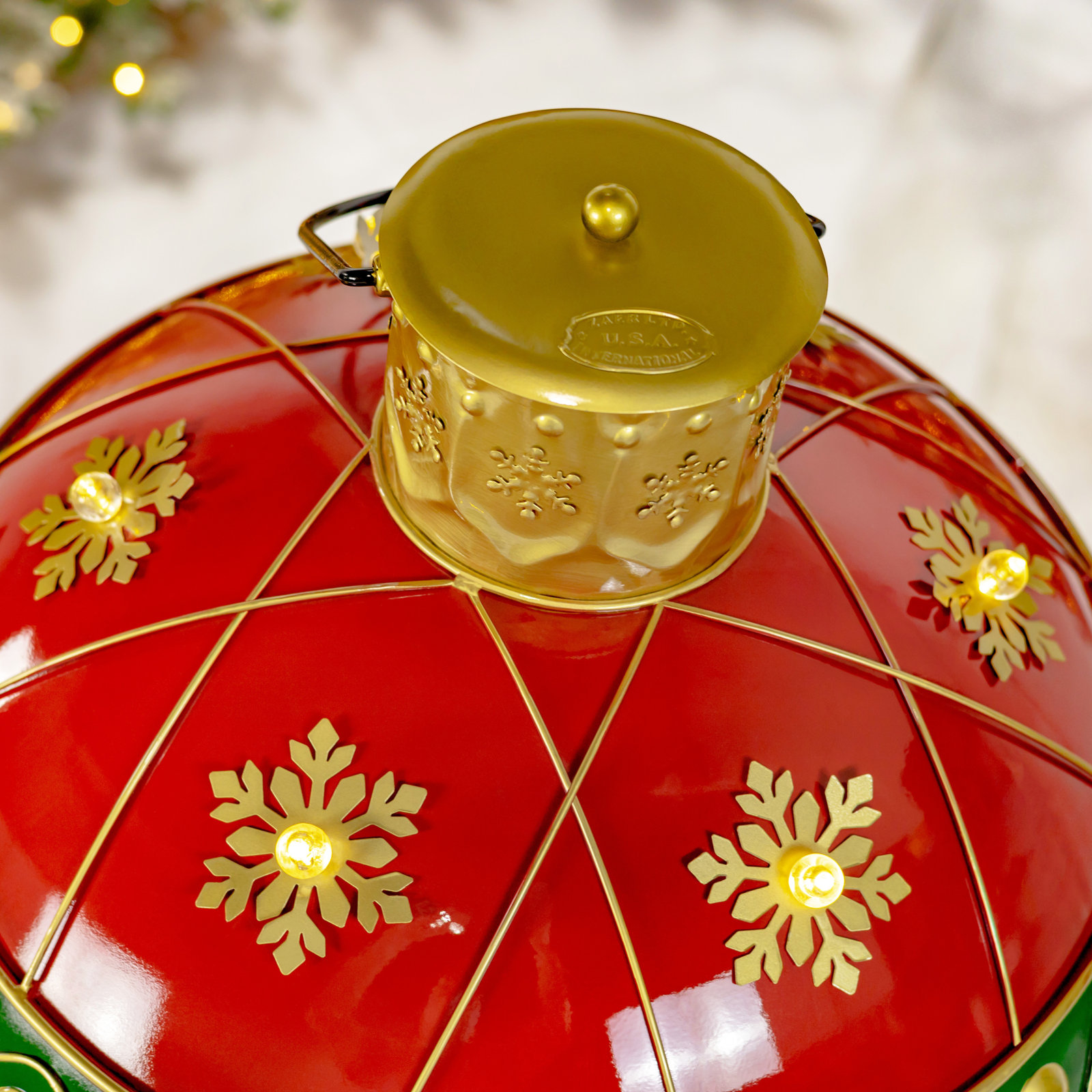 29" Pre-Lit Bauble
