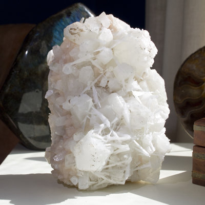 Scolecite, Apophyllite and Stilbite