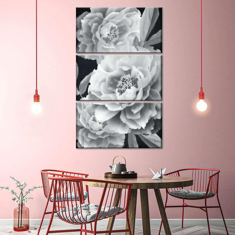 Ensemble de 3 pivoines noires et blanches sur toile, H 45 po x l 28 po x P 1,25 po