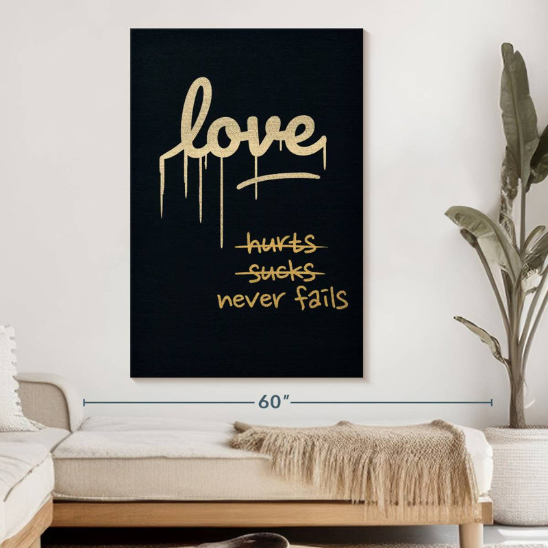 «Love Never Fails», impression sur toile, H 51 po x l 34 po x P 1,25 po
