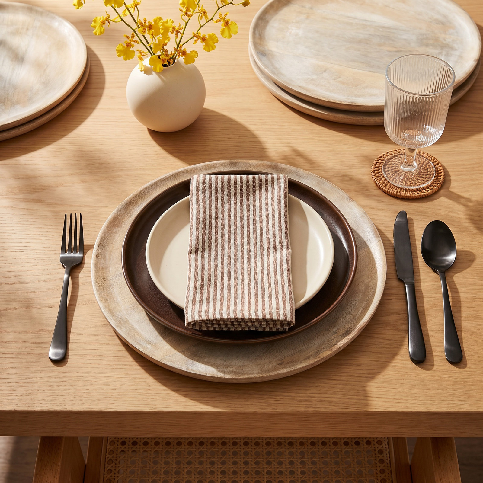 Sousplat Collection Sousplat Mango Wood Charger, Wood