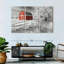 Grange rouge en hiver-106045647