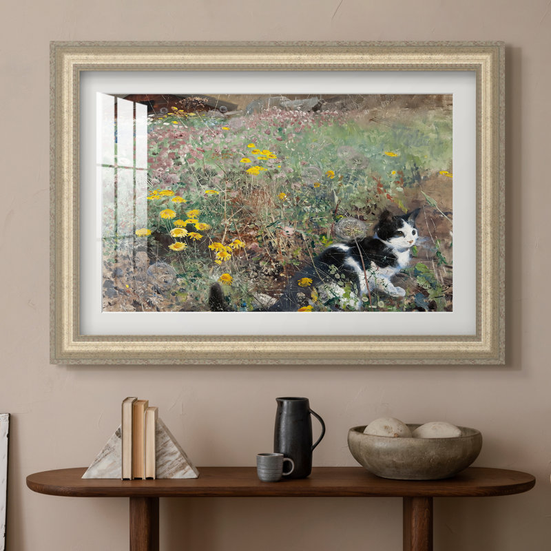 Chat dans un pré fleuri, 1887 - Bruno Liljefors - Estampe encadrée sur mesure, 16 po x 22 po, Feuille de champagne en relief