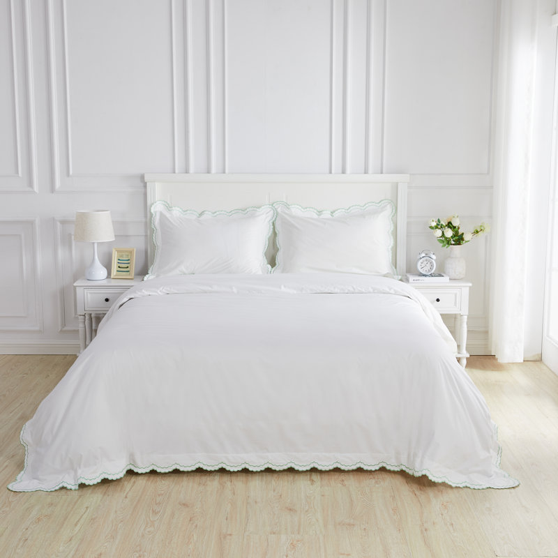 Bara Modern & Contemporary Duvet Cover, Queen Duvet Cover + 2 Standard Shams, Green/White