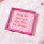 Tableau en boîte d'ombre Juicy Couture-135637077-135637089