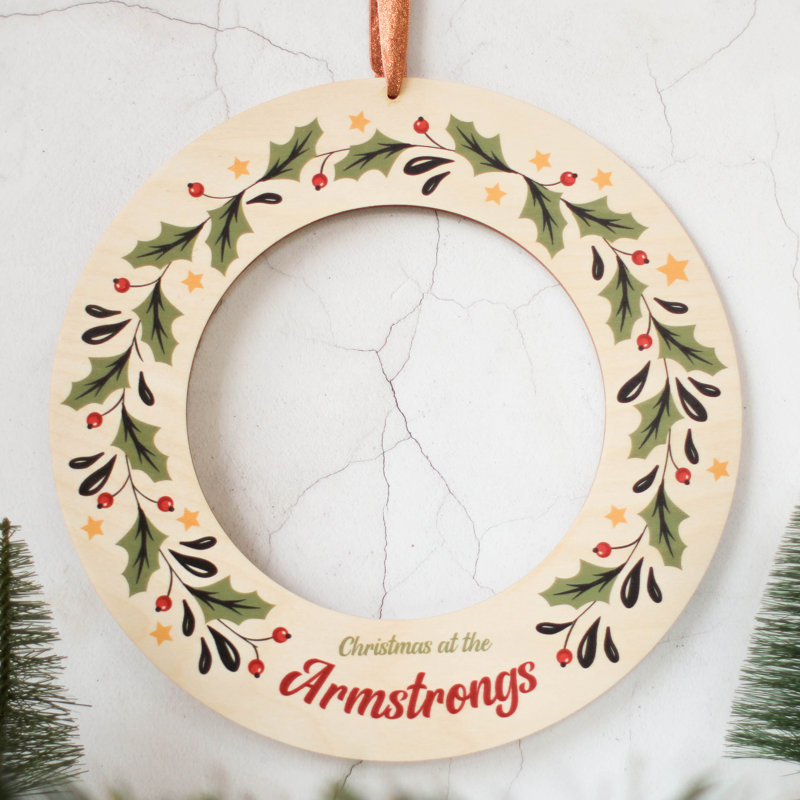 Handcrafted Holly Wood 28cm