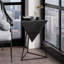 Table de bout moderne à motif géométrique-723604278