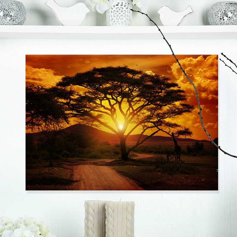 Coucher de soleil africain avec arbre solitaire, reproduction de photo en vert, H 8 po x l 12 po, Toile tendue