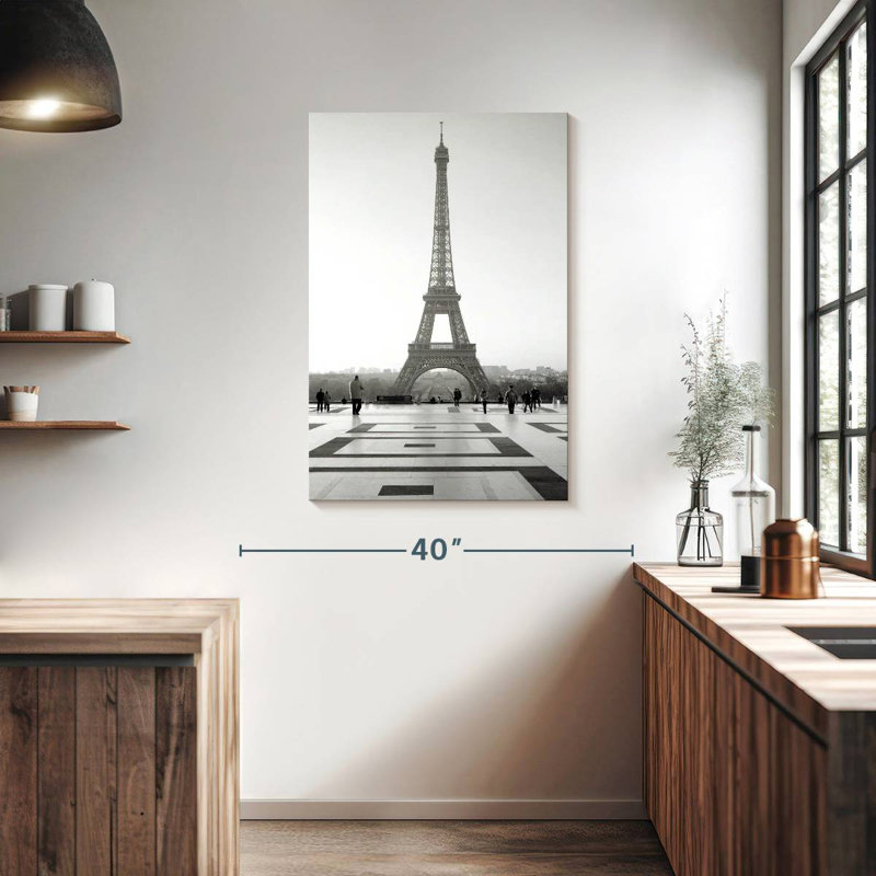 Aime Tour Eiffel IV, H 39 po x l 26 po