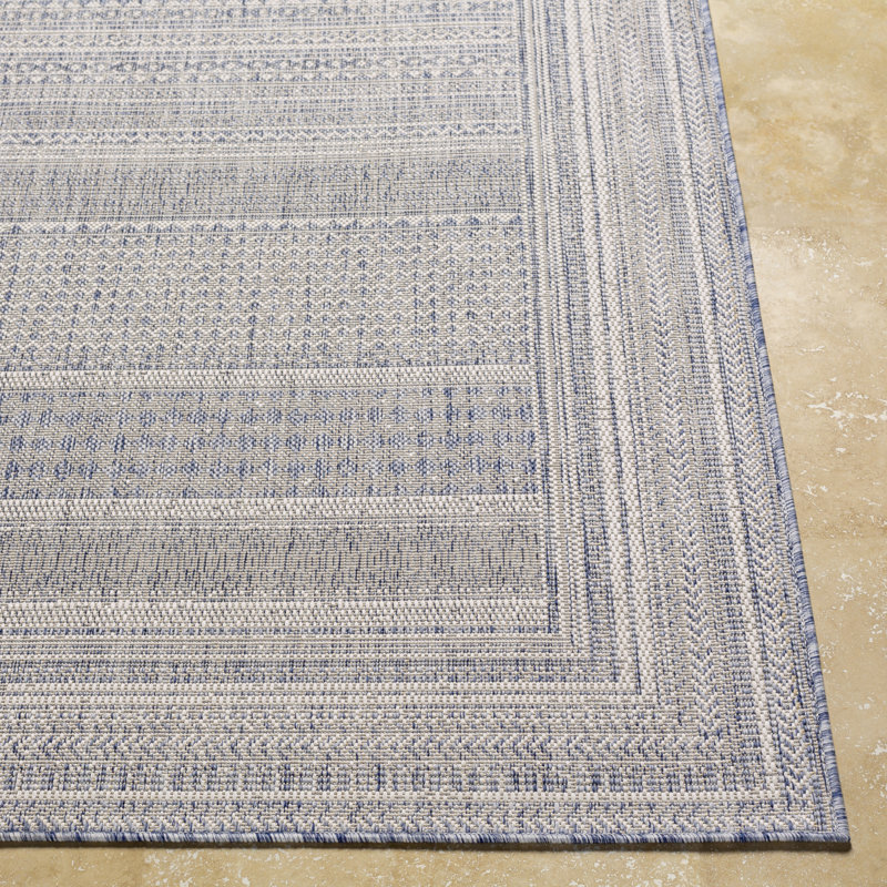 Ilenne Oriental Area Rug in Blue, Rectangle 9'2" x 12'