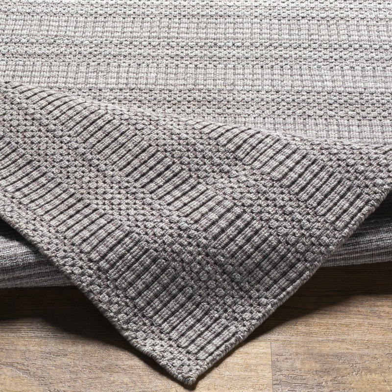 Area Rug in Black, Rectangle 5' x 7'6"
