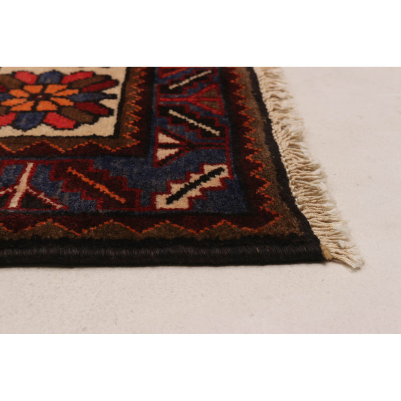Tapis rouge Anadol 3 pi 6 po x 9 pi 5 po