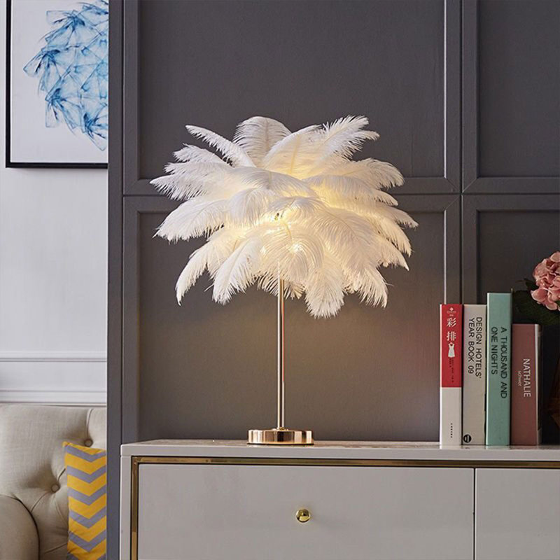 Aijalon Metal Table Lamp, White