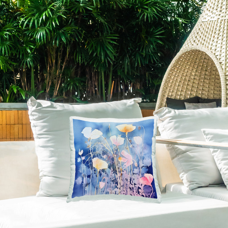 Coussin d'extérieur imprimé Tranquil Blue Flowers par Irena Orlov