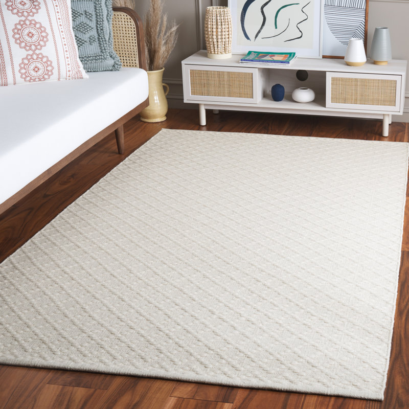 Shirebrook Hand Woven Wool/Cotton Geometric Rug in Ivory, Rectangle 5' x 8'
