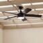 Ventilateur de plafond standard à DEL à 5 pales de 52 po avec télécommande et ensemble d'éclairage inclus Sherika-589285786