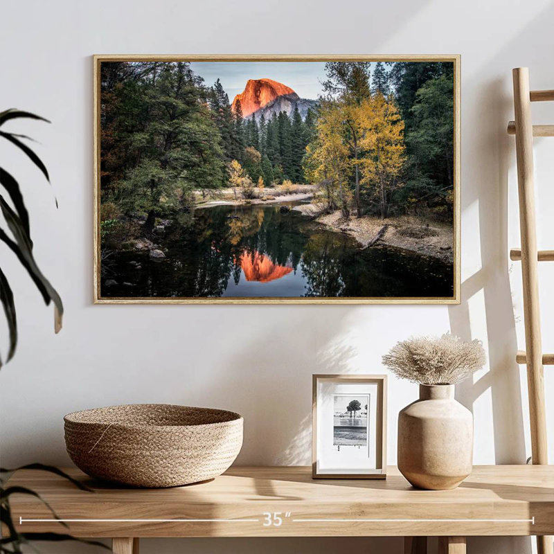 Yosemite Glassy Creek, 25 po x 17 po, Cadre flottant en bois naturel