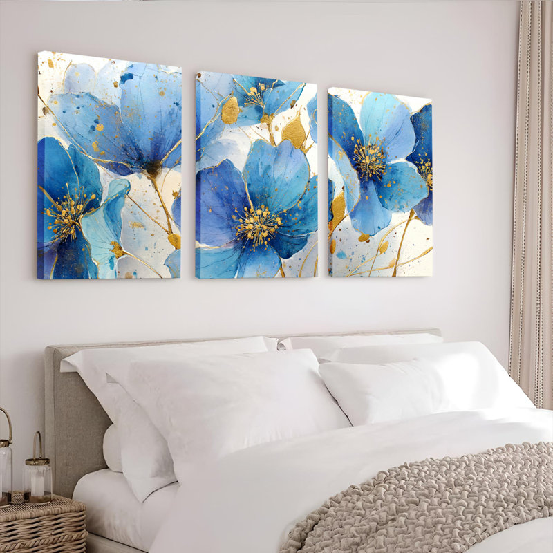 Ensemble de 3 tableaux sur toile tendue à motifs floraux bleus et dorés, H 30 po x l 60 po