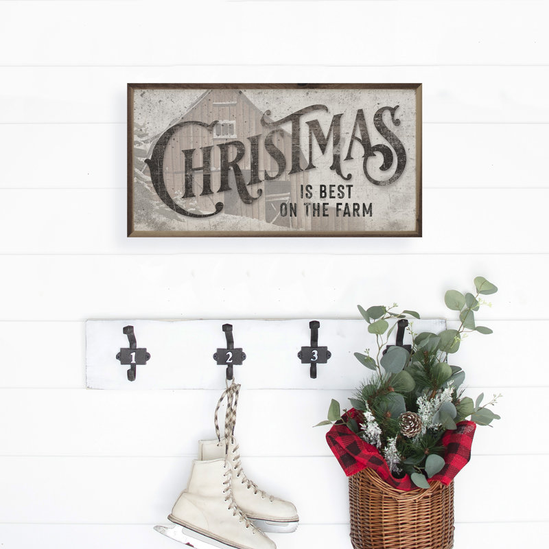 Christmas Is Best On The Farm Barn - blanc, L 36 po x H 18 po