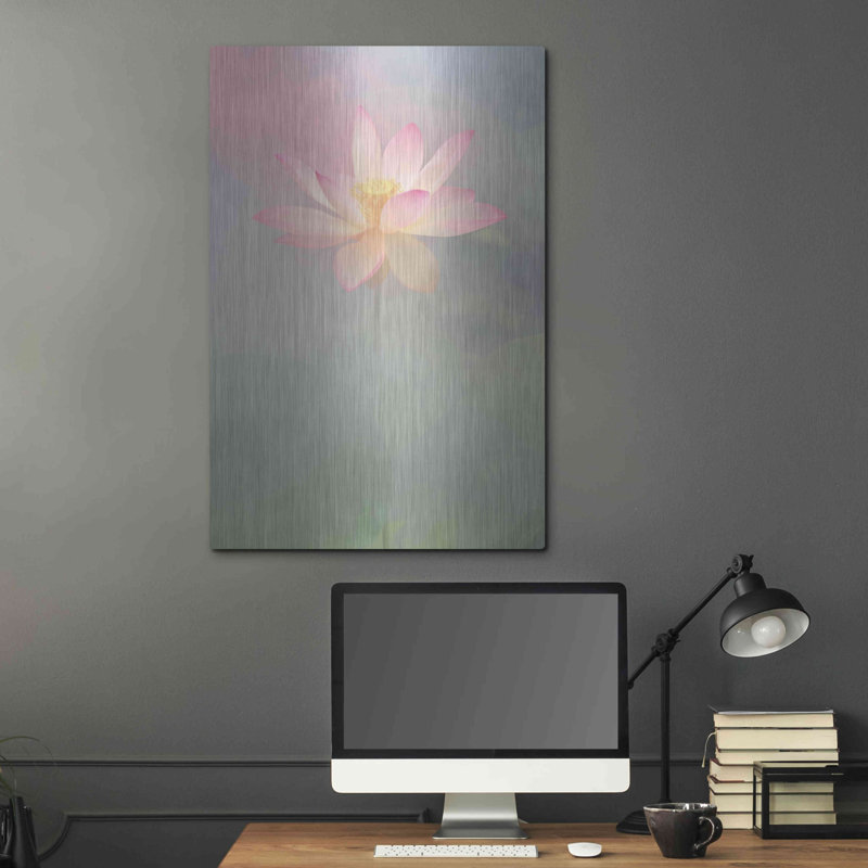 «Pink Passion» par Bahman Farzad - impression sans cadre sur métal, H 36 po x l 24 po x P 0,13 po