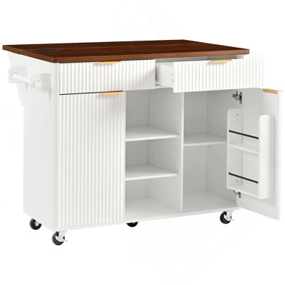 Îlot de cuisine cannelé de 52 po avec abattant, prise de courant, chariot de rangement de cuisine avec tablettes réglables, 2 portes et 2 tiroirs, table d'îlot roulant avec plateau de couleur noyer pour la cuisine, blanc