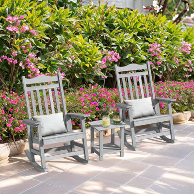 Chaise berçante en polyéthylène Vendhan