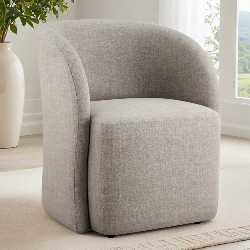 Chaise Frankie Caster, Lin performance Effie