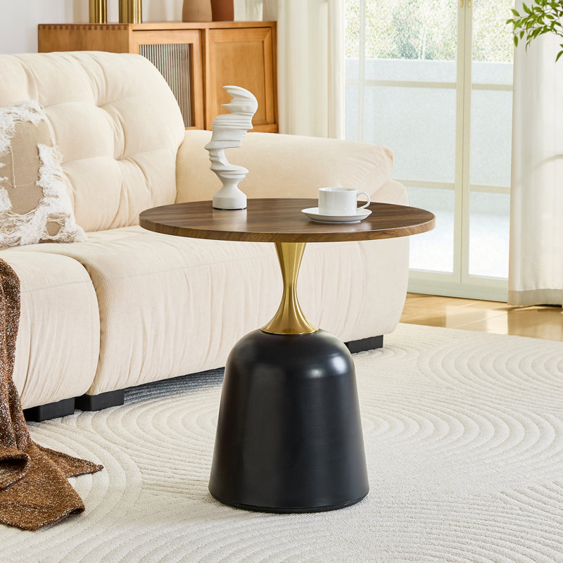 Table basse en l 23,6 po x P 23,6 po x H 22,8 po - Noyer