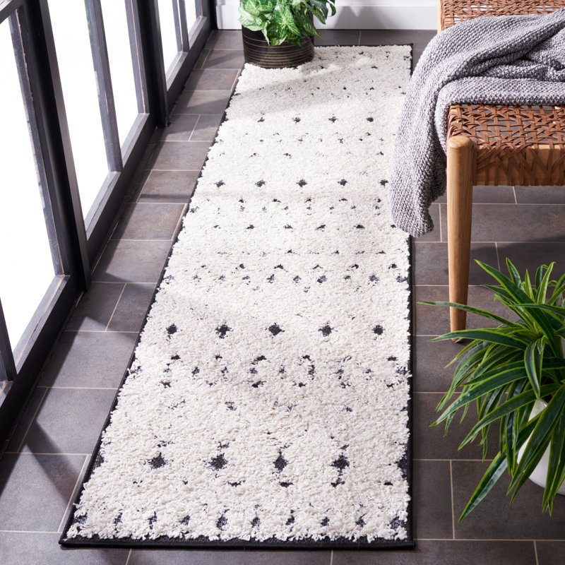Amrudin Performance Southwestern Indoor/Outdoor Area Rug, Rectangle 4' x 6'
