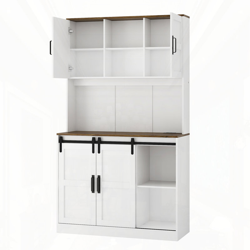 Armoire de cuisine avec porte de grange coulissante
