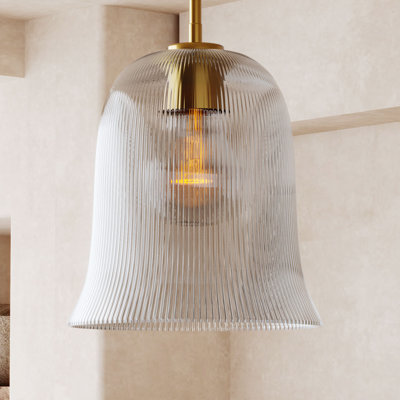 Luminaire suspendu moderne en forme de cloche à 1 lumière en métal et verre pour îlot de cuisine.