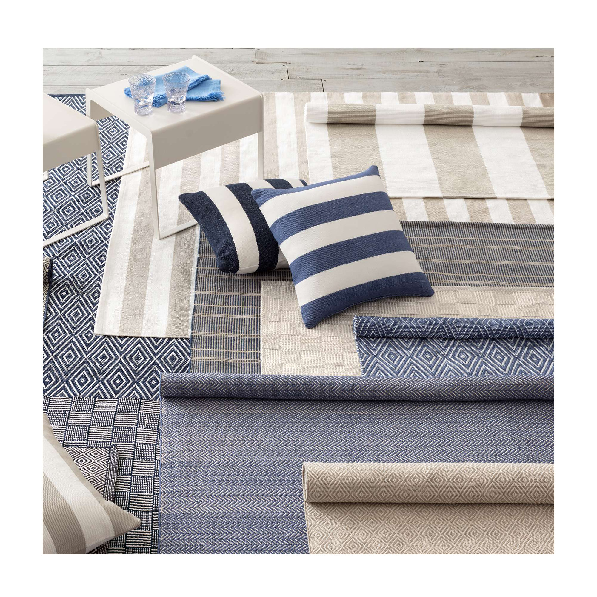 Herringbone Denim/Ivory Handwoven Indoor/Outdoor Rug, Rectangle 8'6" x 11'6"