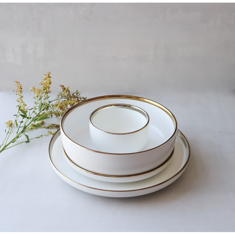 Ensemble de vaisselle quatre pièces "The Luxury Collection" blanc avec bordure dorée