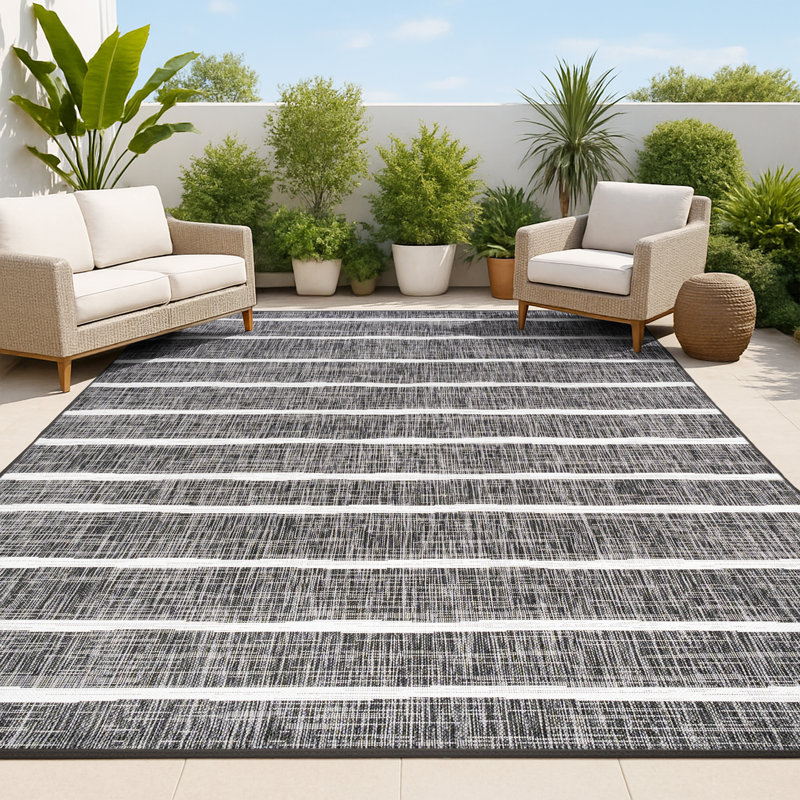 Tapis intérieur / extérieur noir / ivoire à rayures berbères Siegert, Rectangle 7 pi 9 po x 10 pi