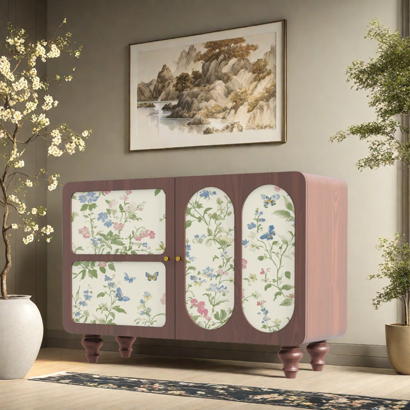 Banc de roses, Noyer