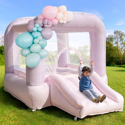 Château gonflable rose avec ventilateur, château gonflable avec glissoire pour les parties intérieures / extérieures pour enfants / tout-petits