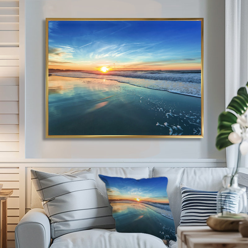 Paysage marin «Seashore with Distant Sunset», reproduction de photo, H 30 po x l 40 po, Cadre flottant, Doré
