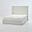Élégant lit à oreilles tapissier Brindlewood avec structure en métal robuste et tête de lit courbée.-131452768-136070001