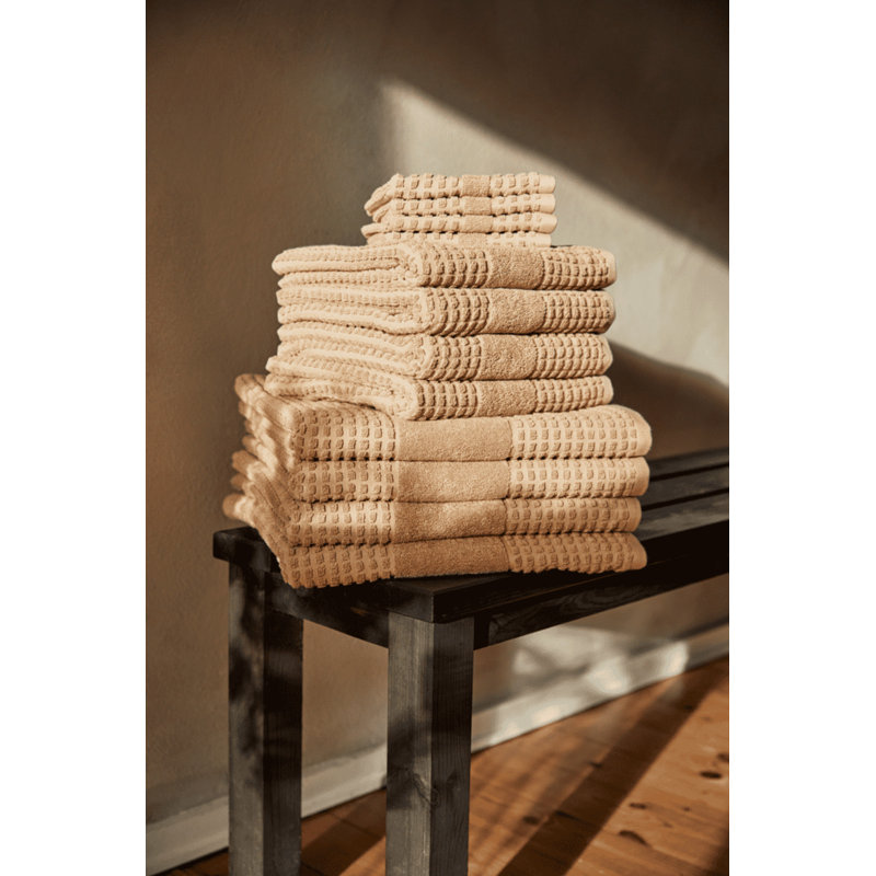 Reinetta Bath Towel, Sand
