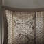 5 couvre-lits - grand. Brun et or. Comprend un couvre-lit, 2 taies décoratives et des coussins décoratifs. Fabriqué avec pour une durabilité de luxe. Affiche des feuilles, des rayures, des motifs. Surpiqûres ornées. Les détails dorés ajoutent de l'élégance.-131451859