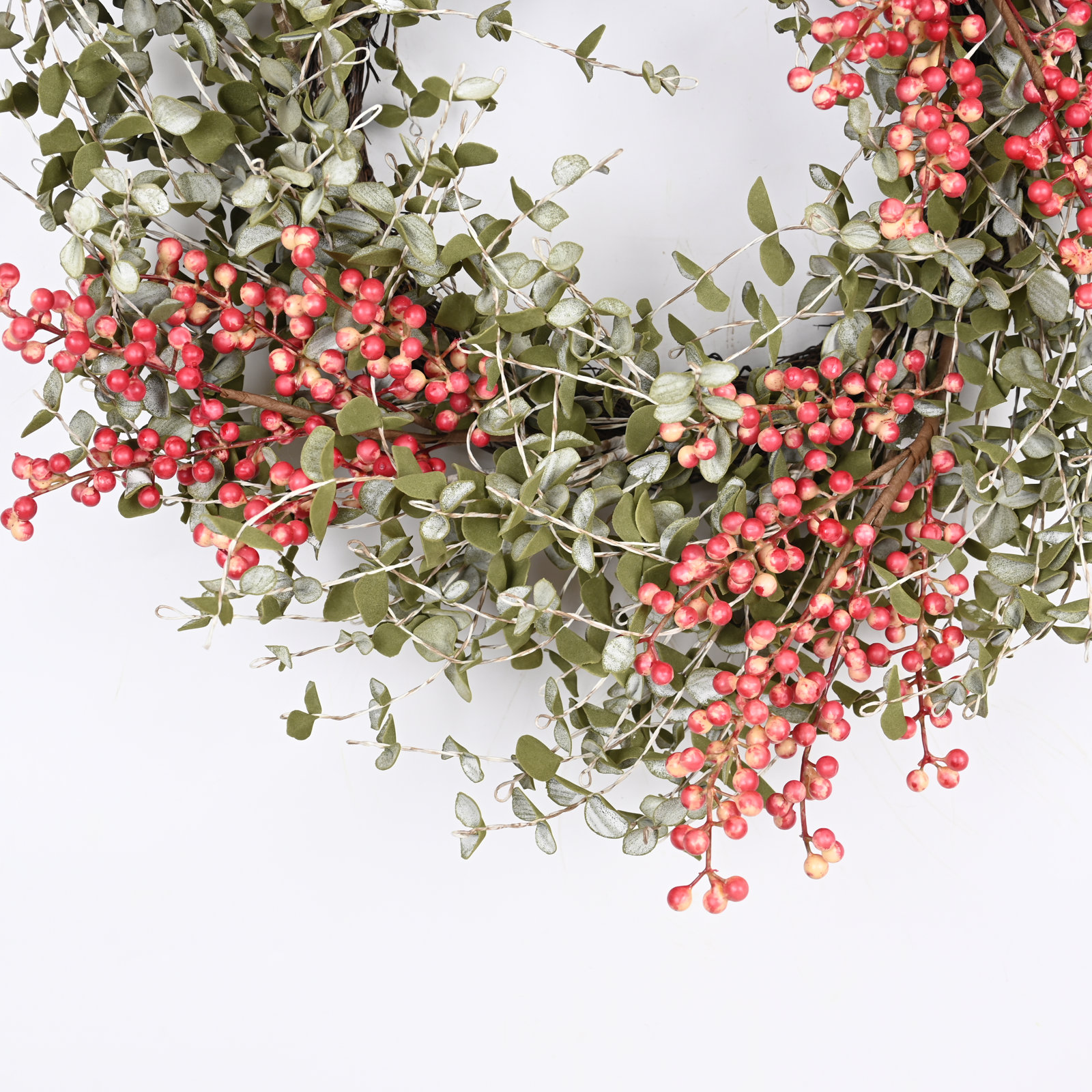Latunja 24" Handcrafted Eucalyptus No Holiday Wreath, Green/Red