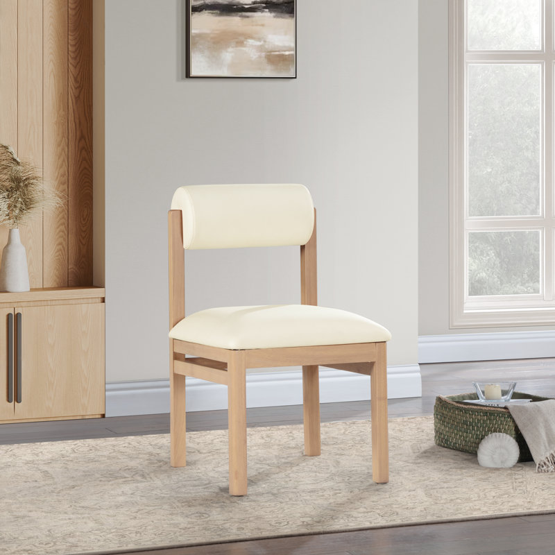 Chaise rembourrée en cuir Frakes Vegan, Cuir crème végétalien, Teint naturel