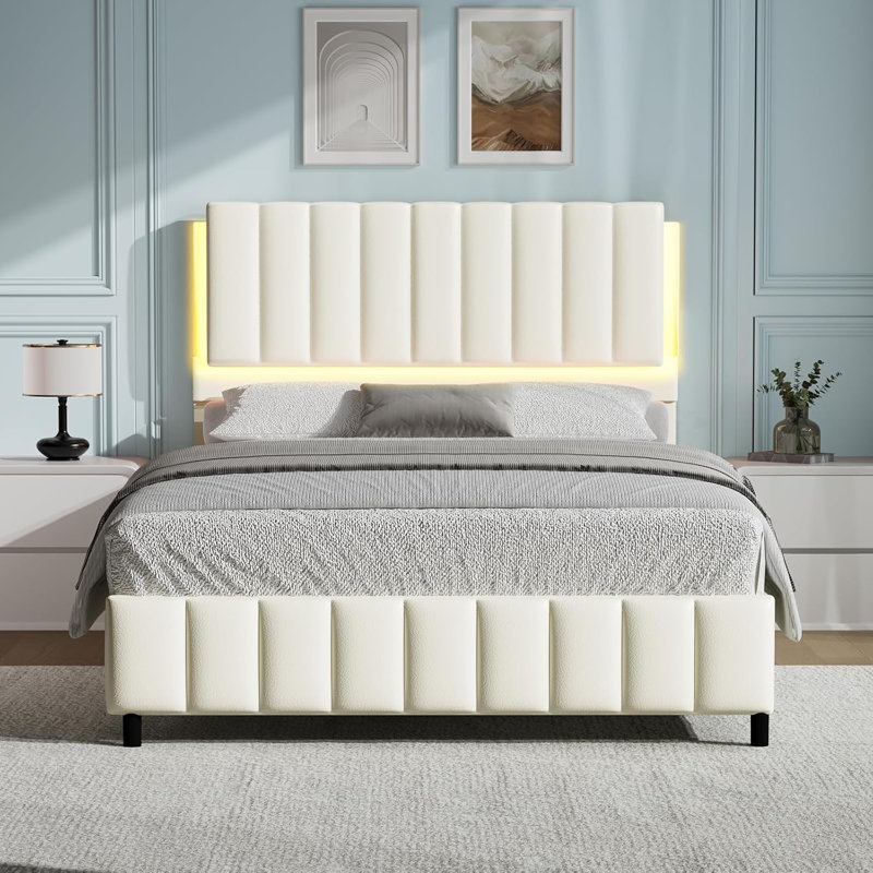 Structure de lit tapissier avec lumières DEL, lit plateforme en similicuir, Grand lit, Crème