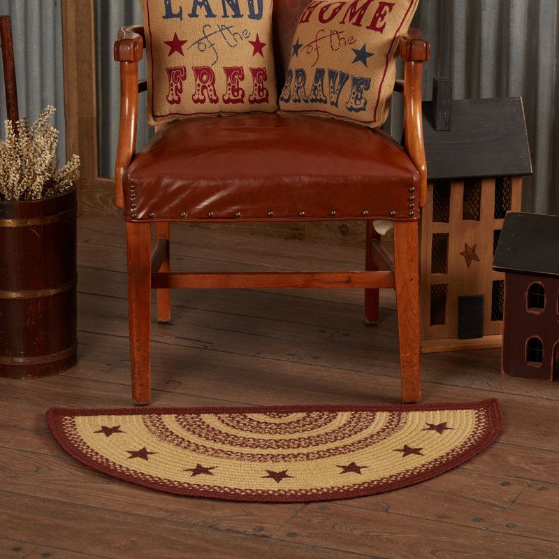 Priddy Geometric Indoor Rug, Half Circle 1'4.5" x 2'9"