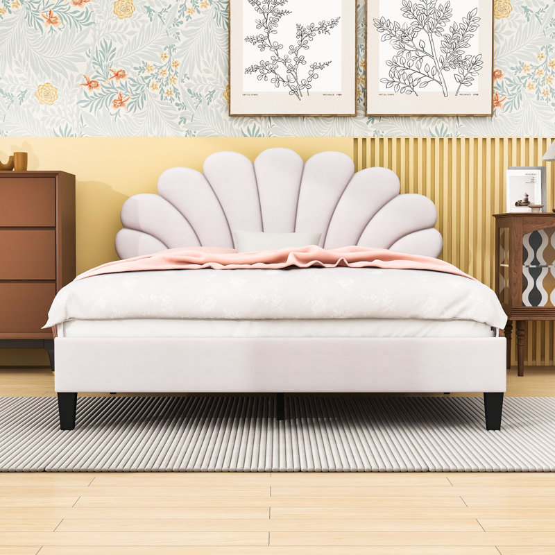 Lit plateforme tapissier avec tête de lit en velours et lattes, Beige, Grand lit