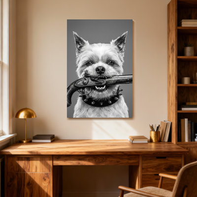 Animaux, chien tenant un pistolet avec collier clouté