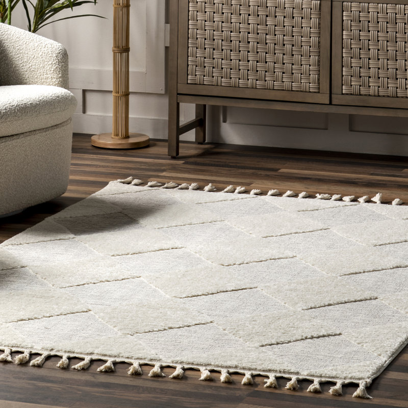 Marissa High/Low Diamond Tassel Area Rug, Runner 2'8" x 8'
