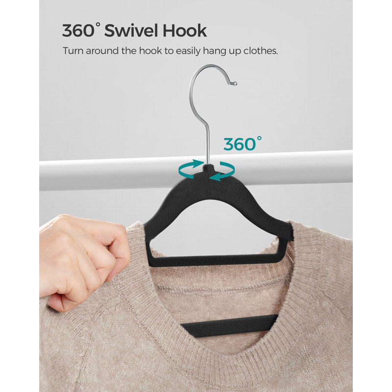 Aladrian Non-Slip Standard Hanger, Black